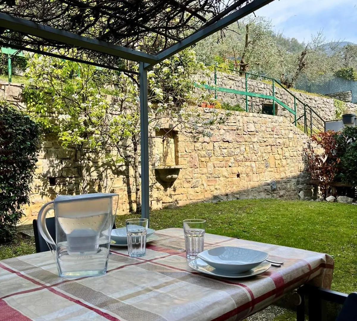 Apartment Casa Vacanza Monalba Sul Lago D'Iseo Predore Italy